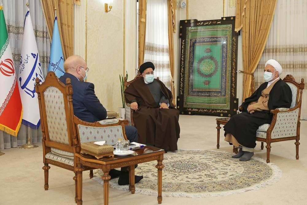 تأکید سران قوا بر تقویت اقدامها برای کاهش مشکلات مردم در تأمین انرژی گرمایشی تأکید سران قوا بر تقویت اقدامها برای کاهش مشکلات مردم در تأمین انرژی گرمایشی