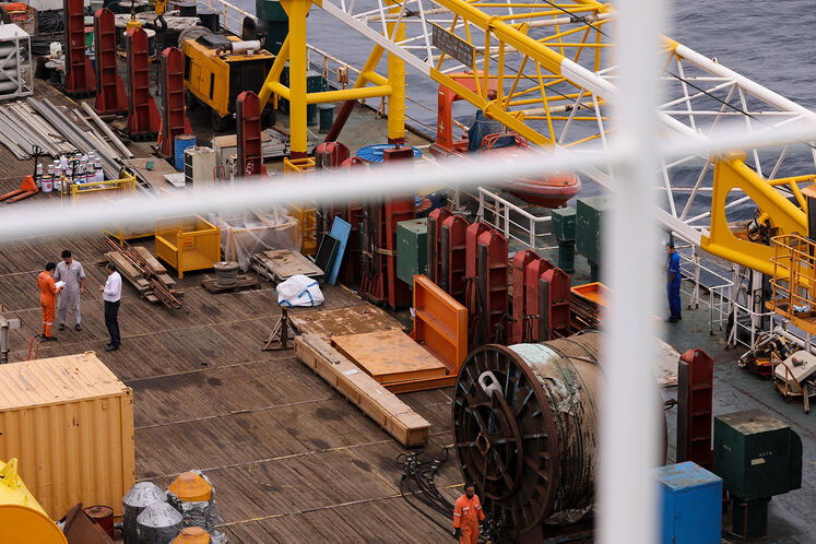 شناور سیپد (SeaPad)، کارگاهی روی آب