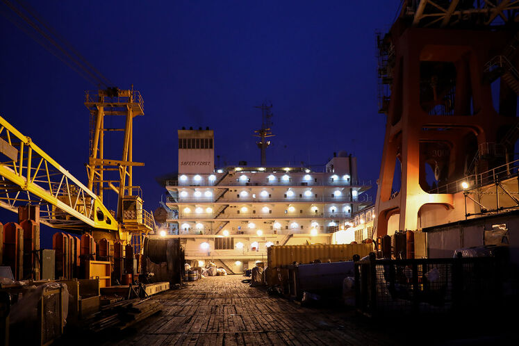 شناور سیپد (SeaPad)، کارگاهی روی آب