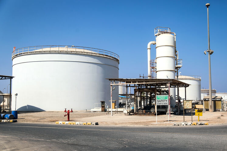 کارخانه نفت جزیره سیری