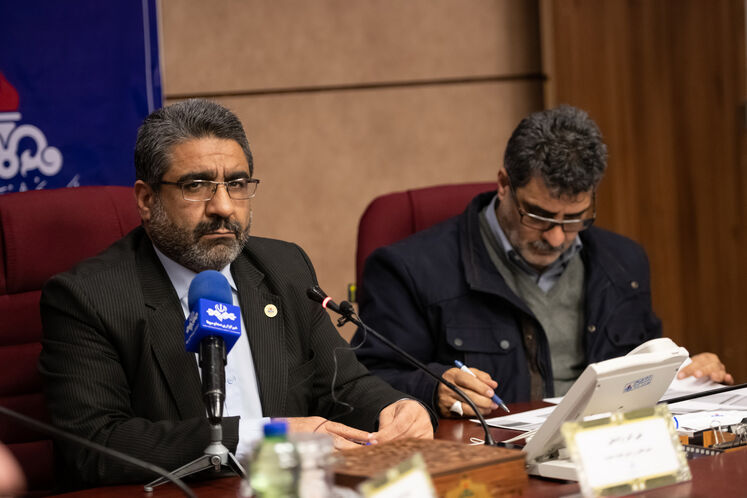 از راست: جعفر سالارینسب، مدیر عملیات شرکت ملی پخش فرآوردههای نفتی ایران و  علیاکبر نژادعلی، مدیرعامل شرکت ملی پخش فرآوردههای نفتی ایران