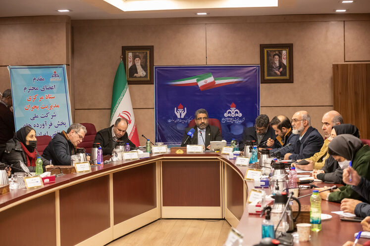 نشست ستاد مقابله با بحران سوخت شرکت ملی پخش فرآوردههای نفتی