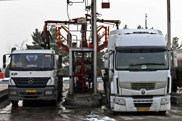 بازدید اصحاب رسانه از انبار نفت کن (شمالغرب تهران)