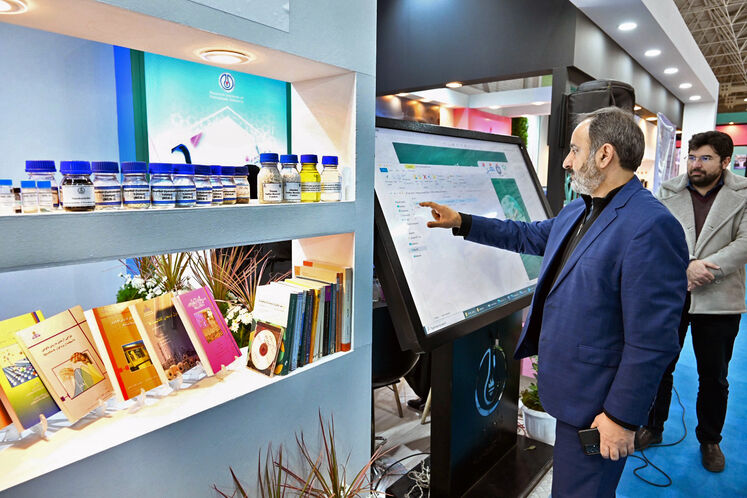 غرفه صنعت نفت در نمایشگاه کنگره بینالمللی زنان تأثیرگذار