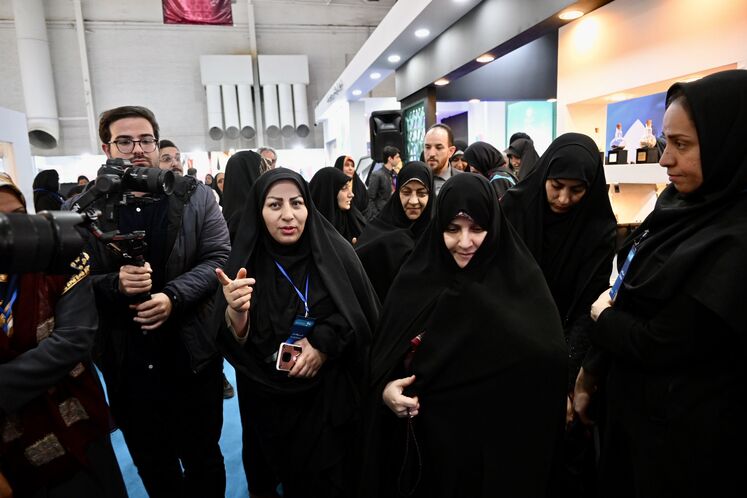 غرفه صنعت نفت در نمایشگاه کنگره بینالمللی زنان تأثیرگذار