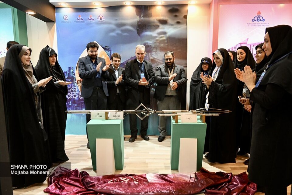 رونمایی از محصول دانشبنیان در زمینه احیای چاههای کمبازده رونمایی از محصول دانشبنیان در زمینه احیای چاههای کمبازده