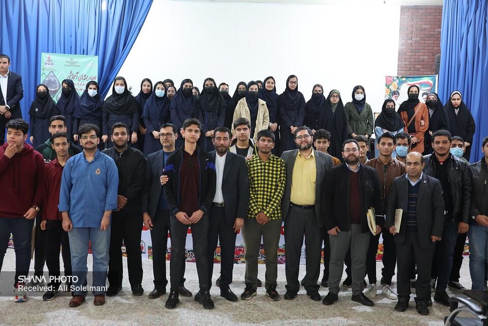 دانش‌آموزان و دبیران بوشهر توانمند می‌شوند/ توزیع بسته‌های علمی آموزشی از سوی نفت در استان