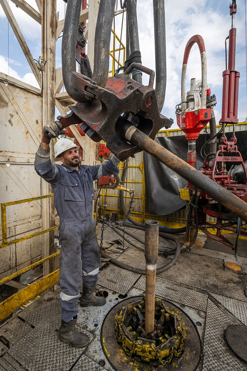 دکل حفاری (OV-۱) چاه شماره ۱۹ پایدار غرب