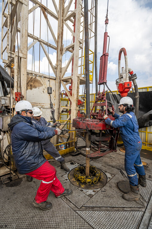 دکل حفاری (OV-۱) چاه شماره ۱۹ پایدار غرب