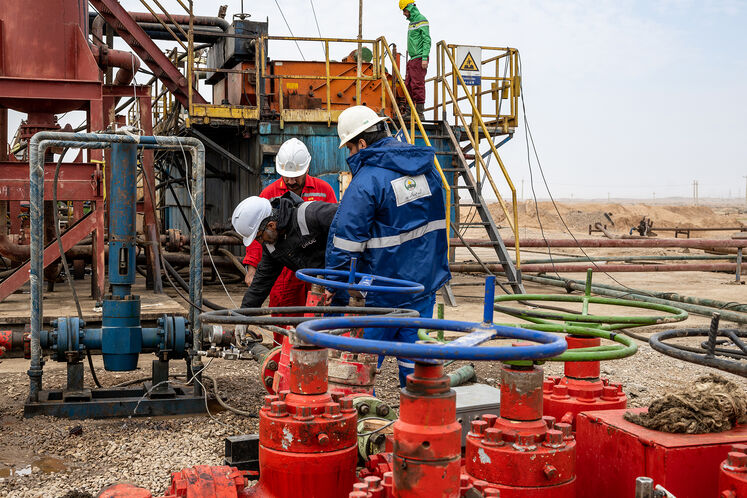 دکل حفاری ۱۲۶ چاه شماره ۱۱ پایدار غرب