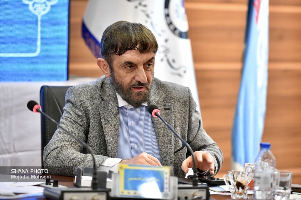 ایران توان رسیدن به ظرفیت تولید روزانه ۷.۴ میلیون بشکه نفت را دارد  ایران توان رسیدن به ظرفیت تولید روزانه ۷.۴ میلیون بشکه نفت را دارد