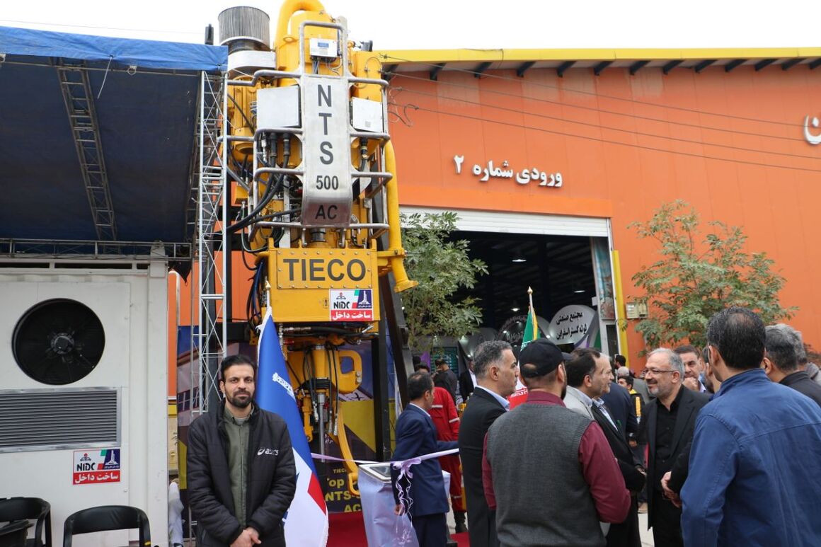 رونمایی از دستگاه گرداننده فوقانی ساخت مشترک دانشبنیان ایرانی و شرکت ملی حفاری رونمایی از دستگاه گرداننده فوقانی ساخت مشترک دانشبنیان ایرانی و شرکت ملی حفاری