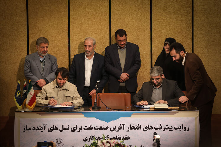 امضا تفاهمنامه همکاری وزارتخانههای نفت و آموزش و پرورش