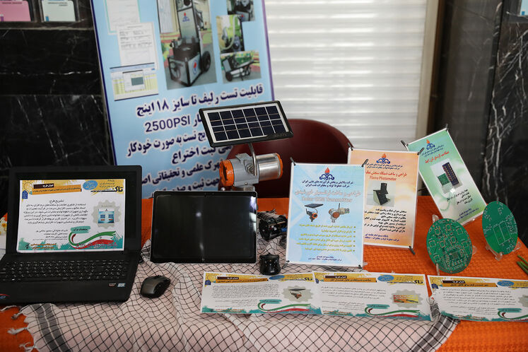 نمایشگاه توسعه فناوری،ایدههای نوآورانه و کار جهادی (تاک)