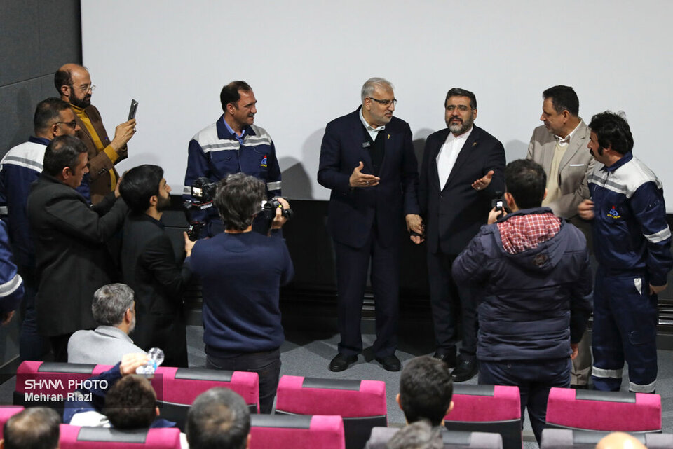 اوجی: فیلم «گلهای باوارده» گوشهای از رشادتهای کارکنان صنعت نفت بود اوجی: فیلم «گلهای باوارده» گوشهای از رشادتهای کارکنان صنعت نفت بود