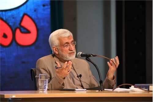 افزایش تولید نفت مهمترین ابزار خنثیسازی تحریمهای استکبار جهانی است افزایش تولید نفت مهمترین ابزار خنثیسازی تحریمهای استکبار جهانی است