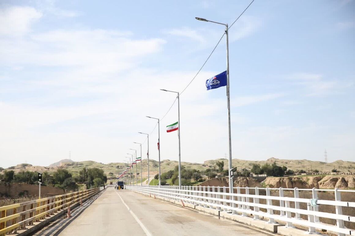 بهسازی پل ورودی بخش جایزان به همت شرکت نفت و گاز آغاجاری  بهسازی پل ورودی بخش جایزان به همت شرکت نفت و گاز آغاجاری