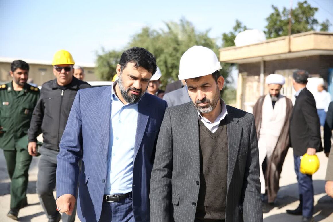 بازدید معاون استاندار خوزستان از واحد بهره برداری نفت رامشیر