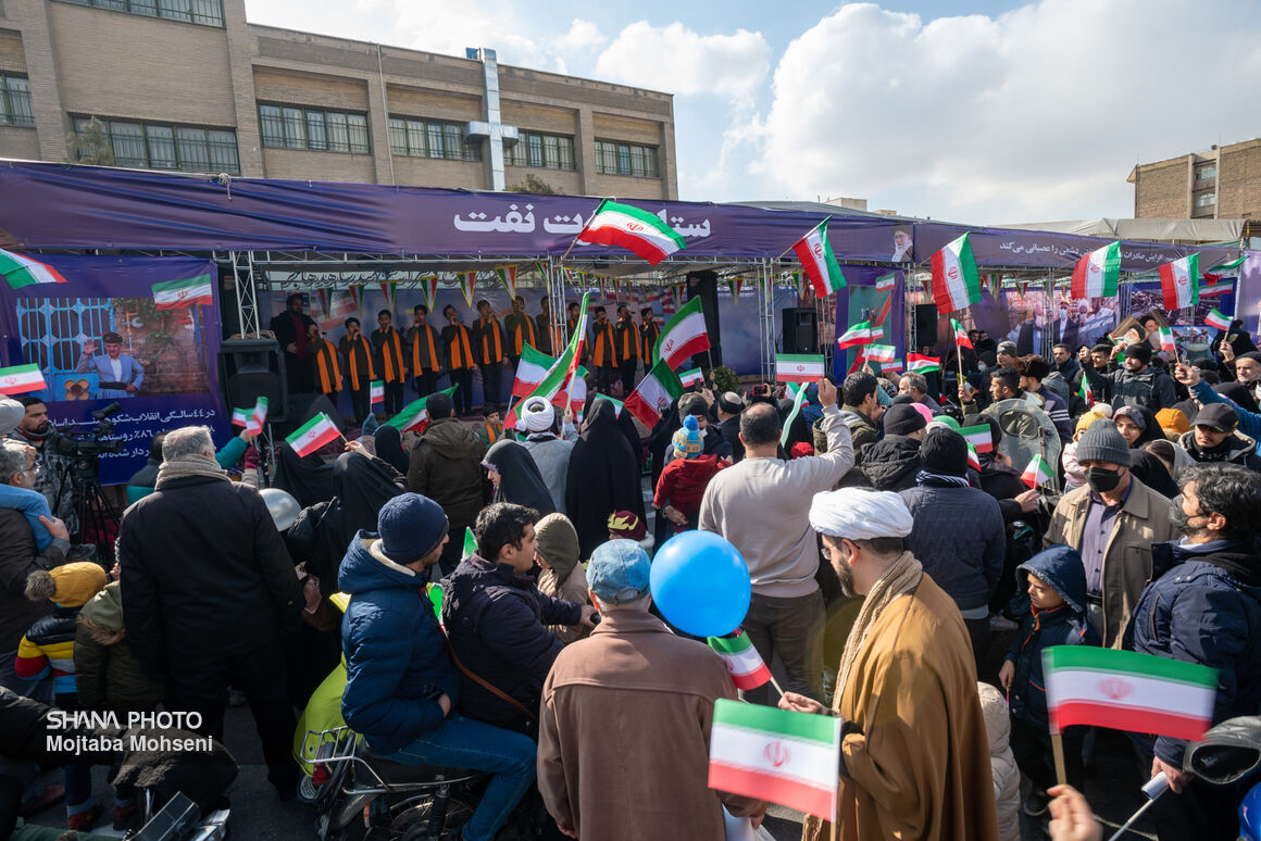 راهپیمایی باشکوه چهل‌وچهارمین سالروز پیروزی انقلاب اسلامی