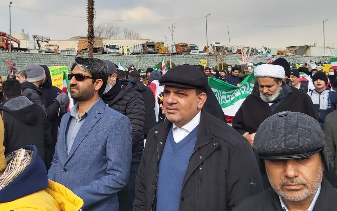 صنعت نفت در خط مقدم جبهه اقتصادی است/ تجدید میثاق با آرمانهای انقلاب صنعت نفت در خط مقدم جبهه اقتصادی است/ تجدید میثاق با آرمانهای انقلاب