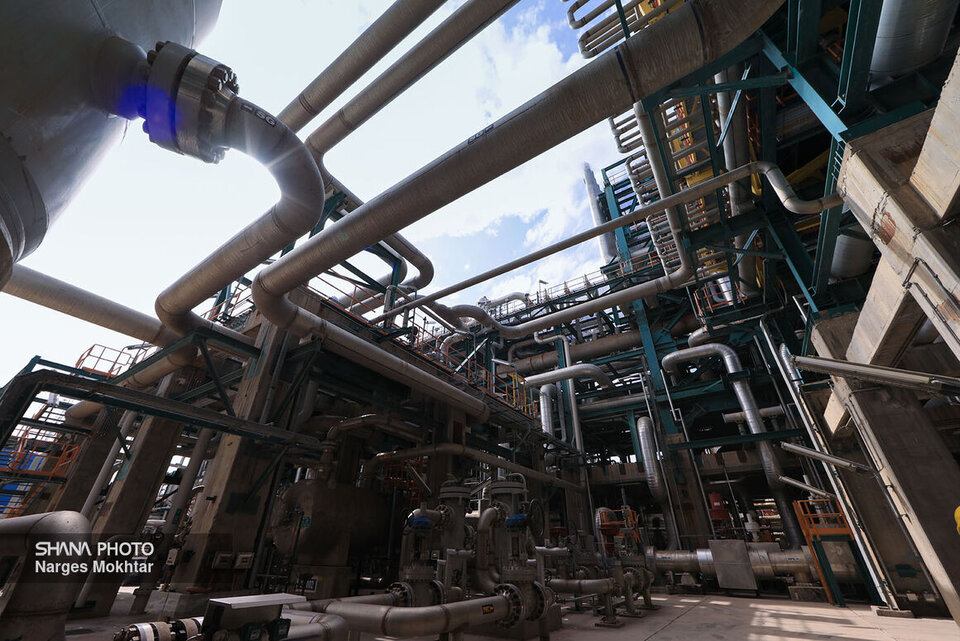 پتروشـیمی روی ریل تکمیل زنجیره ارزش پتروشـیمی روی ریل تکمیل زنجیره ارزش