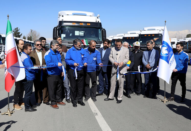 تحویل ۵۰۰ دستگاه کامیون کشنده جدید ایران‌خودرو به ناوگان حمل‌ونقل سوخت کشور