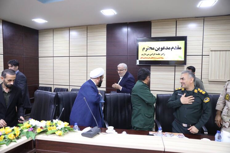 نشست شورای اداری شهرستان کنگان با حضور جواد اوجی، وزیر نفت