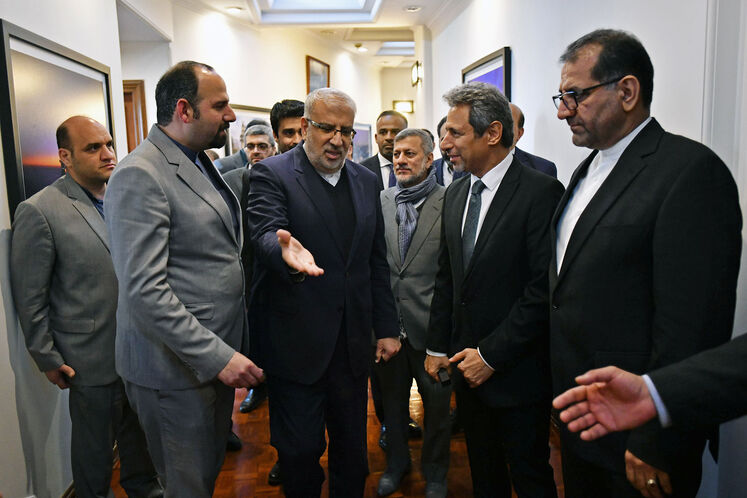 دیدار جواد اوجی، وزیر نفت با هیئت عمانی