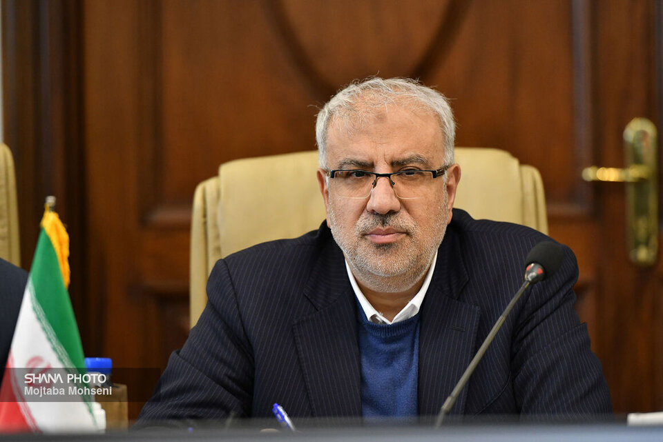 رهبر انقلاب تأکید کردند که افزایش سرمایهگذاری در نفت سبب رشد تولید شود/ افزایش ۴۰ درصدی توان تولید نفت ایران در دولت سیزدهم رهبر انقلاب تأکید کردند که افزایش سرمایهگذاری در نفت سبب رشد تولید شود/ افزایش ۴۰ درصدی توان تولید نفت ایران در دولت سیزدهم
