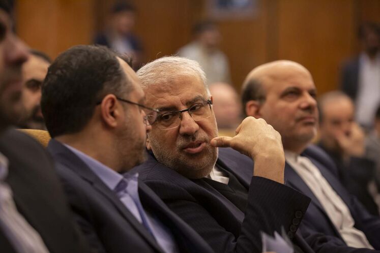 جواد اوجی، وزیر نفت
