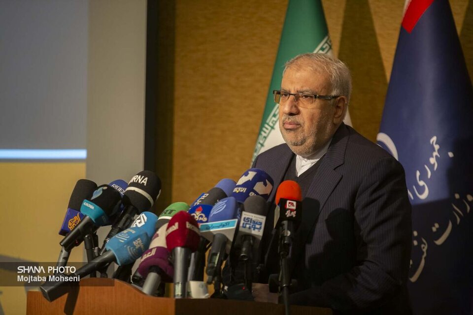 Minister: Oil, condensate prices offered in IRENEX same for domestic, foreign purchasers Minister: Oil, condensate prices offered in IRENEX same for domestic, foreign purchasers