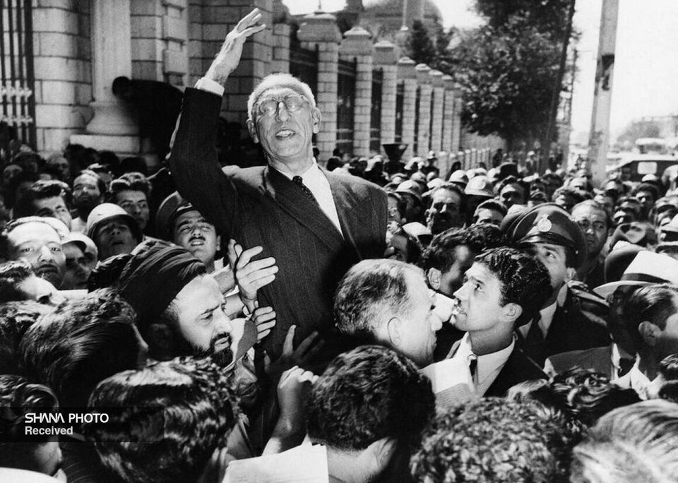 اگر راه مصدق تداوم مییافت.... اگر راه مصدق تداوم مییافت....