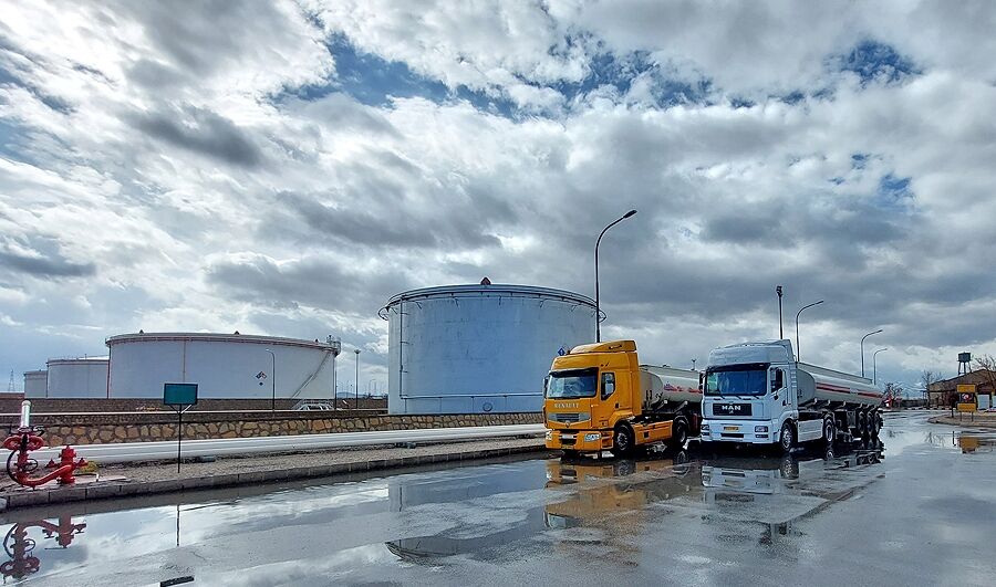 توزیع سوخت نوروز 1402 آغاز شد/ آمادگی مناطق سی وهفت گانه شرکت ملی پخش فرآورده های نفتی برای توزیع مطلوب و شبانه روزی سوخت نوروزی