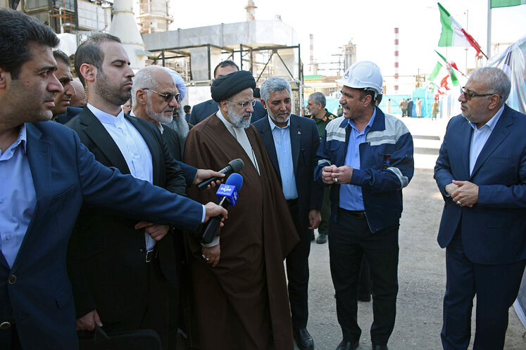 بهرهبرداری از بخش نخست گام طرح توسعه و تثبیت ظرفیت پالایشگاه آبادان
