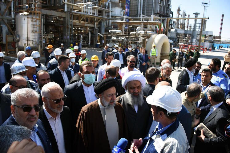 بهرهبرداری از بخش نخست گام طرح توسعه و تثبیت ظرفیت پالایشگاه آبادان