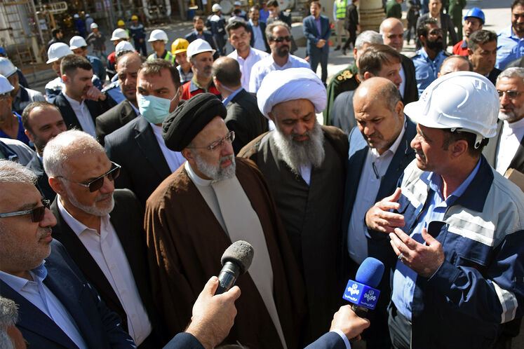 بهرهبرداری از بخش نخست گام طرح توسعه و تثبیت ظرفیت پالایشگاه آبادان