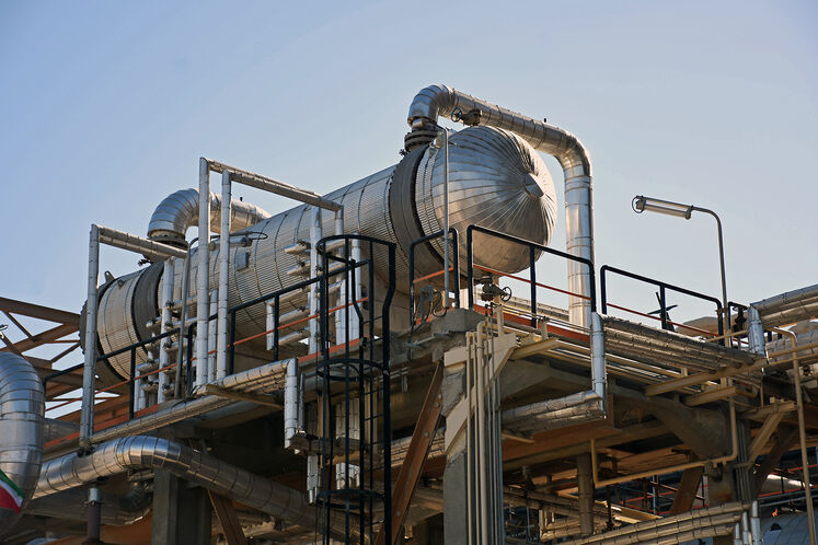 بهرهبرداری از بخش نخست گام طرح توسعه و تثبیت ظرفیت پالایشگاه آبادان