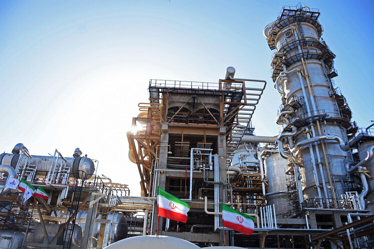 بهرهبرداری از بخش نخست گام طرح توسعه و تثبیت ظرفیت پالایشگاه آبادان