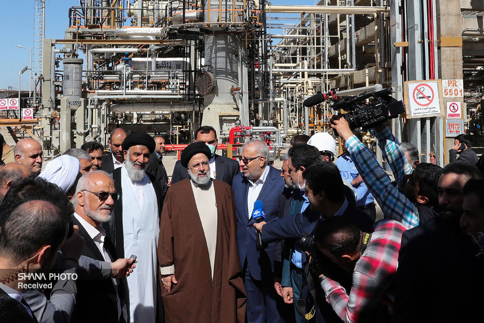 Raeisi inaugurates Abadan Refinery Phase 2 Raeisi inaugurates Abadan Refinery Phase 2