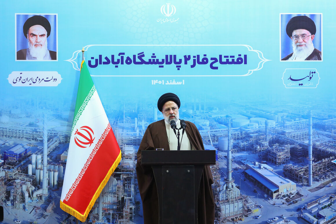 راهاندازی فاز ۲ پالایشگاه آبادان رکوردی در کارهای جهادی است راهاندازی فاز ۲ پالایشگاه آبادان رکوردی در کارهای جهادی است