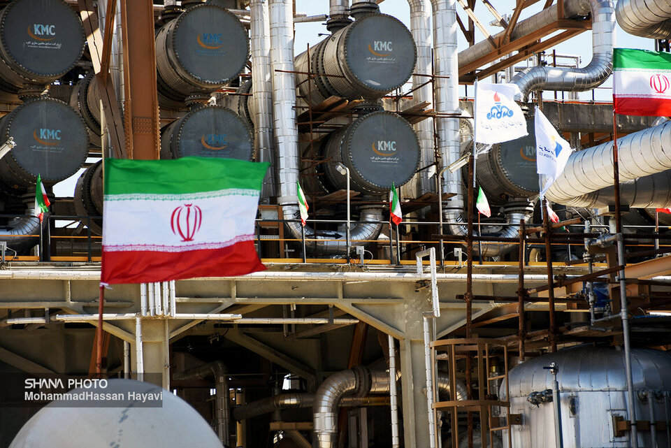 توسعه پالایشگاه آبادان با تکیه بر ظرفیتهای داخلی توسعه پالایشگاه آبادان با تکیه بر ظرفیتهای داخلی