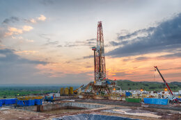 Reducing private-sector investment risk in oil industry