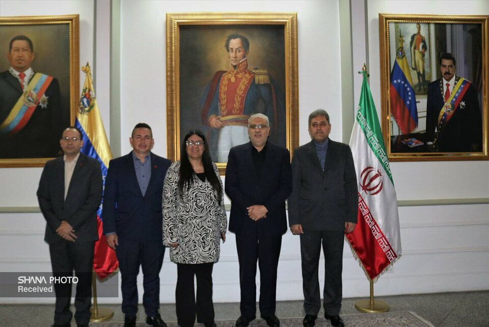 Iran’s oil minister in Venezuela to expand energy relations Iran’s oil minister in Venezuela to expand energy relations