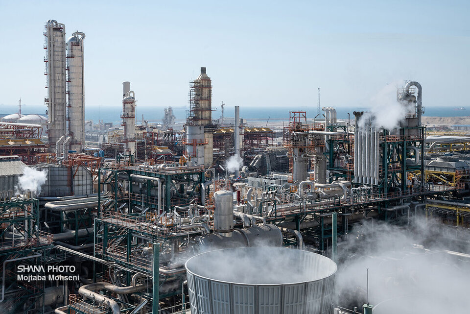 بهرهبرداری از ۳.۵ میلیارد دلار طرح از سوی صنعت پتروشیمی در دولت سیزدهم بهرهبرداری از ۳.۵ میلیارد دلار طرح از سوی صنعت پتروشیمی در دولت سیزدهم