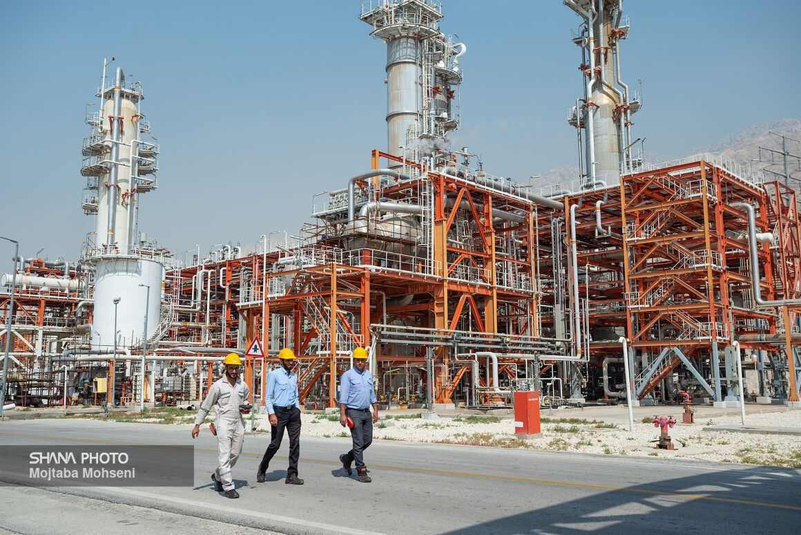 تلاش بی‌وقفه در پالایشگاه‌های پارس جنوبی برای تأمین گاز نیروگاه‌ها