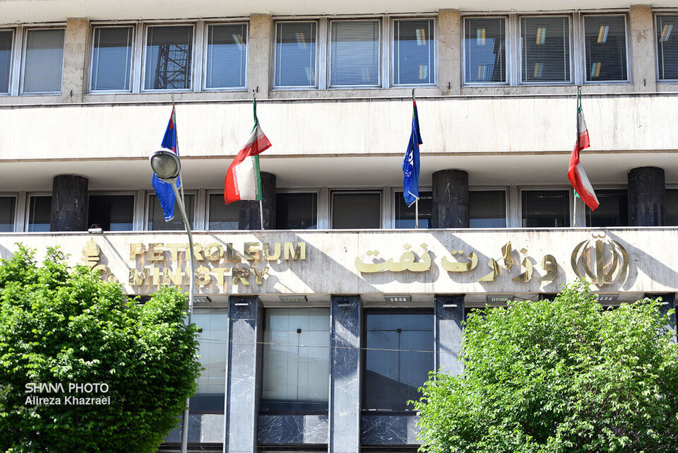 ستاد ارتباطات مردمی وزارت نفت در شرکت گاز زنجان تشکیل شد ستاد ارتباطات مردمی وزارت نفت در شرکت گاز زنجان تشکیل شد