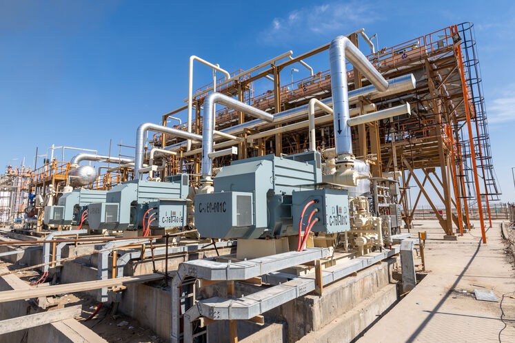 پالایشگاه گاز هویزه خلیج فارس (انجیال ۳۲۰۰)