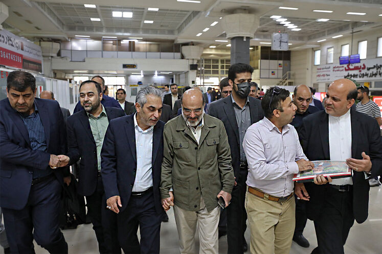 ورود جواد اوجی، وزیر نفت به فرودگاه بینالمللی اهواز