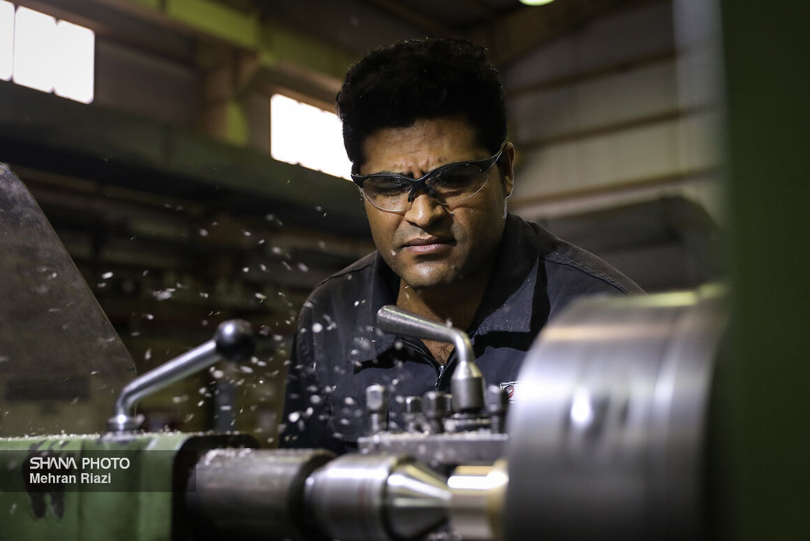 ارزش ساخت داخل در هلدینگ خلیج فارس از ۳ هزار میلیارد تومان گذشت ارزش ساخت داخل در هلدینگ خلیج فارس از ۳ هزار میلیارد تومان گذشت