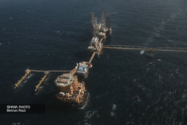 میدان مشترک فروزان